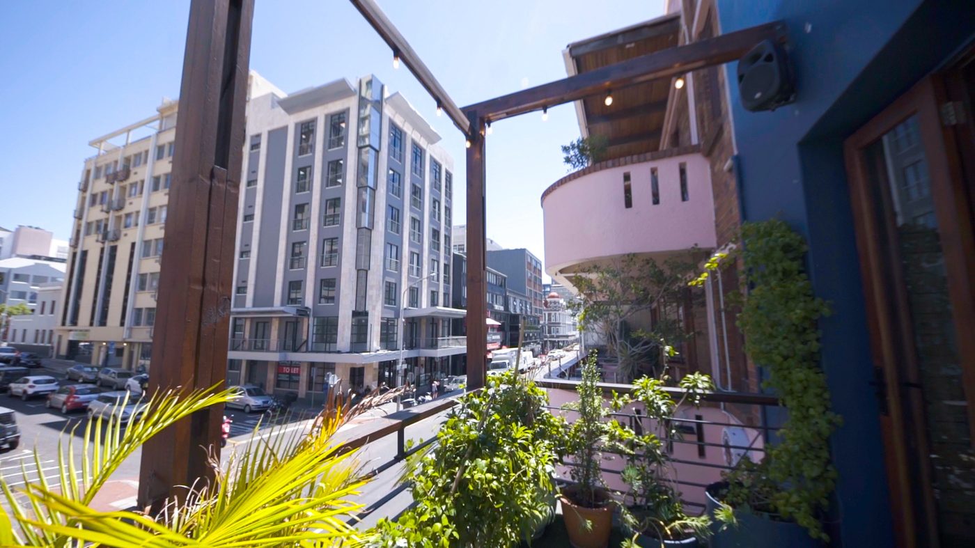 The balcony overlooking Long Street
